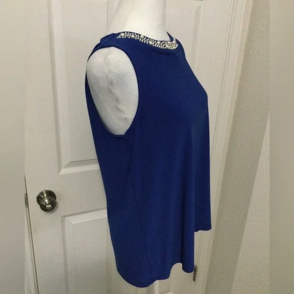 Tiana B. Blue Sleeveless Top with Embellished Neck Size M - Picture 2 of 9